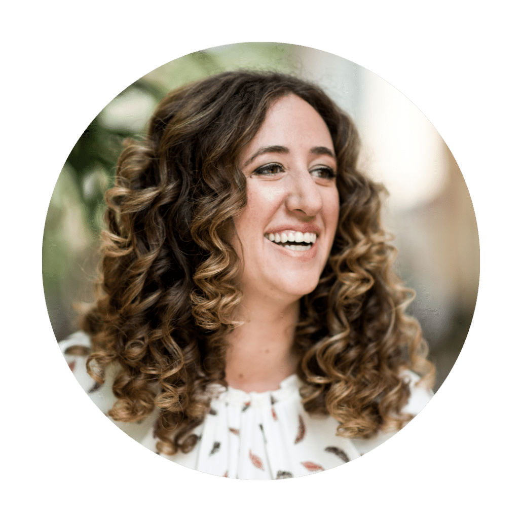 Daniela Uslan Circle Photo 1030x1030